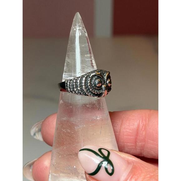 925 Sterling Silver Owl Ring: Size 6 • Symbolic Statement Jewelry - Picture 7 of 9